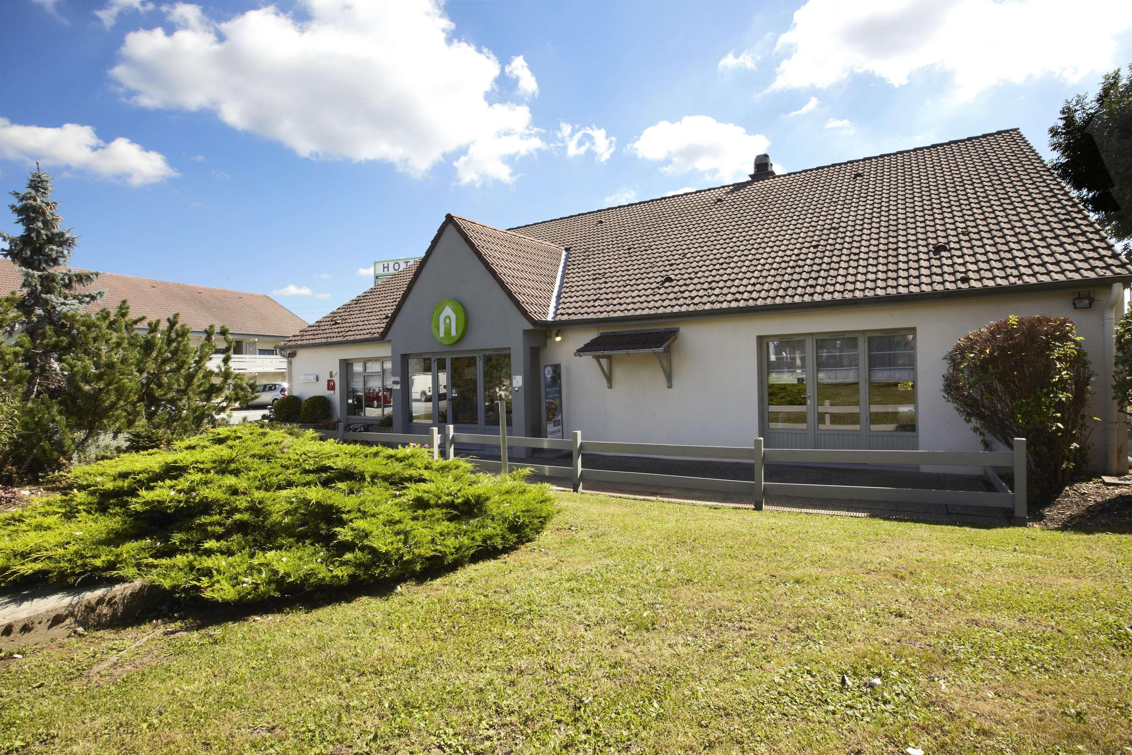 Hotel Campanile Montbéliard - Sochaux Exterior foto